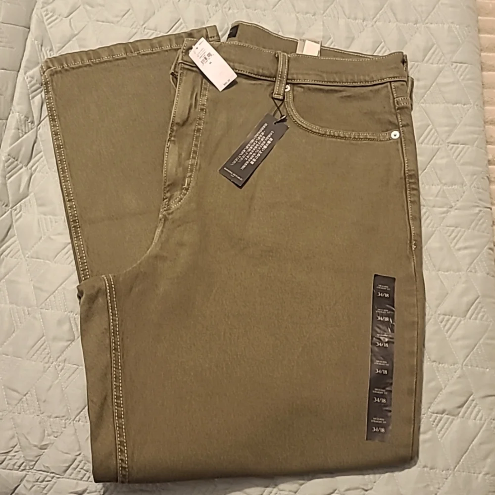 Olive green Banana Republic high rise straight fit jeans. Size 18 ankle length. - Picture 1 of 4